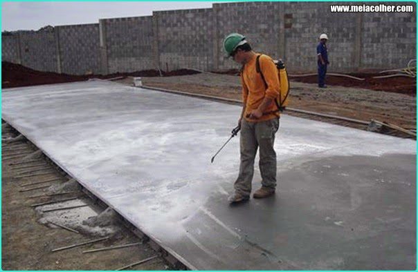 Como fazer uma cura eficiente do concreto